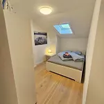 Old Town Modern Charm Apartment *