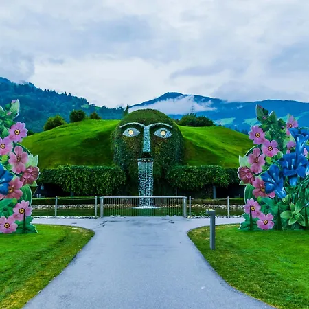 Old Town Modern Charm Apartment