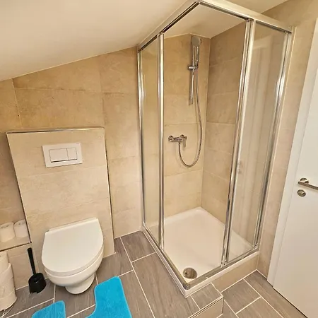 Apartman Old Town Modern Charm